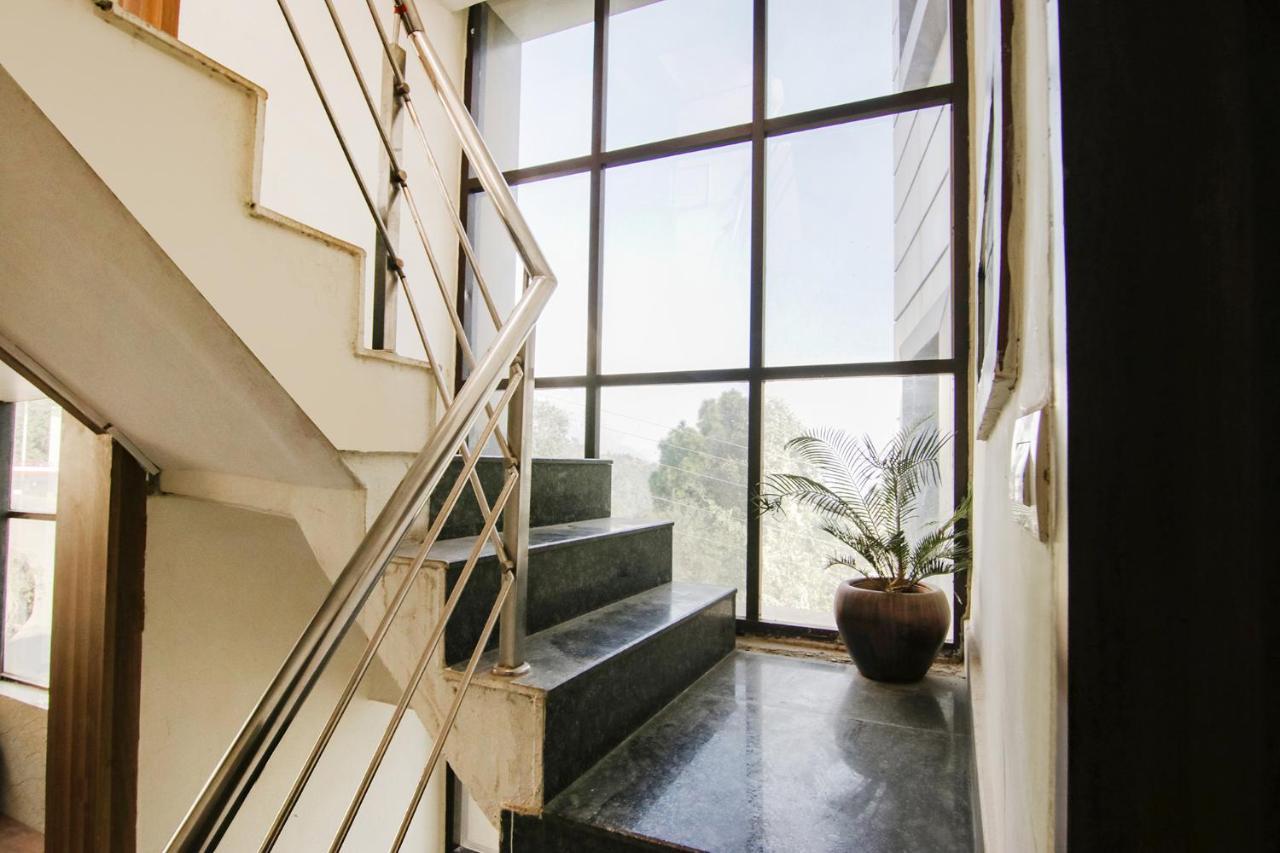 Fabhotel Vijay Palace دارامشالا المظهر الخارجي الصورة